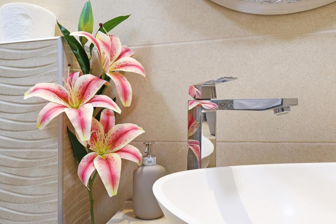 Paradise Starry Suite-City Center Belgrade Luaran gambar